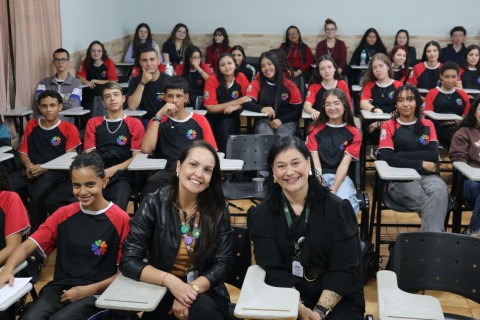 Palestra sobre o Maio Laranja na Promec- Palestrantes Danielle Penha e Daniella Alvarenga