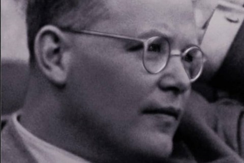 Dietrich Bonhoeffer foi um intelectual alemão que se opôs ao nazismo e, por isso, foi preso.